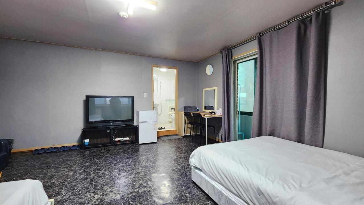 1012 House Namsan Hotel Seoul Exterior photo