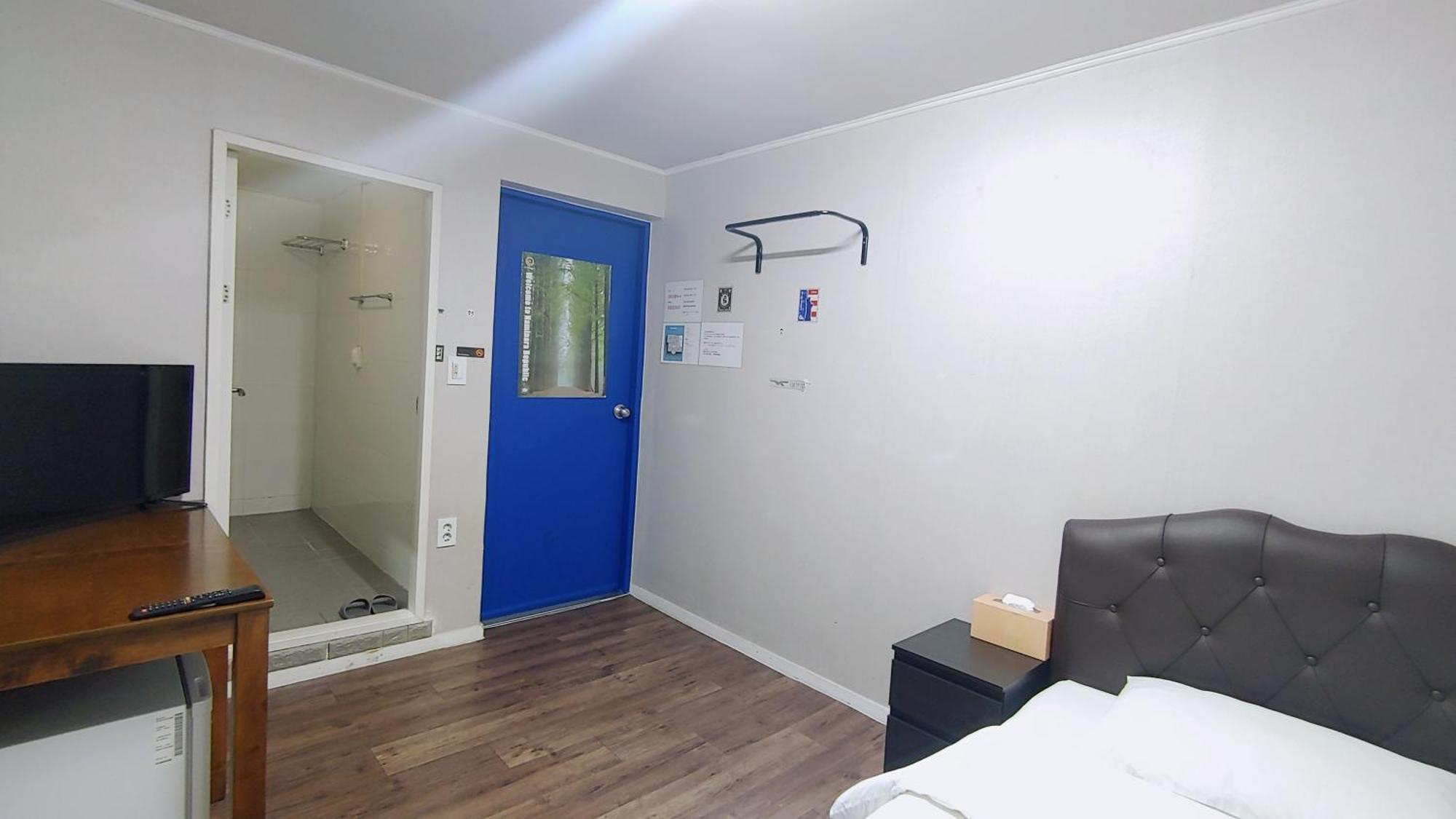 1012 House Namsan Hotel Seoul Room photo