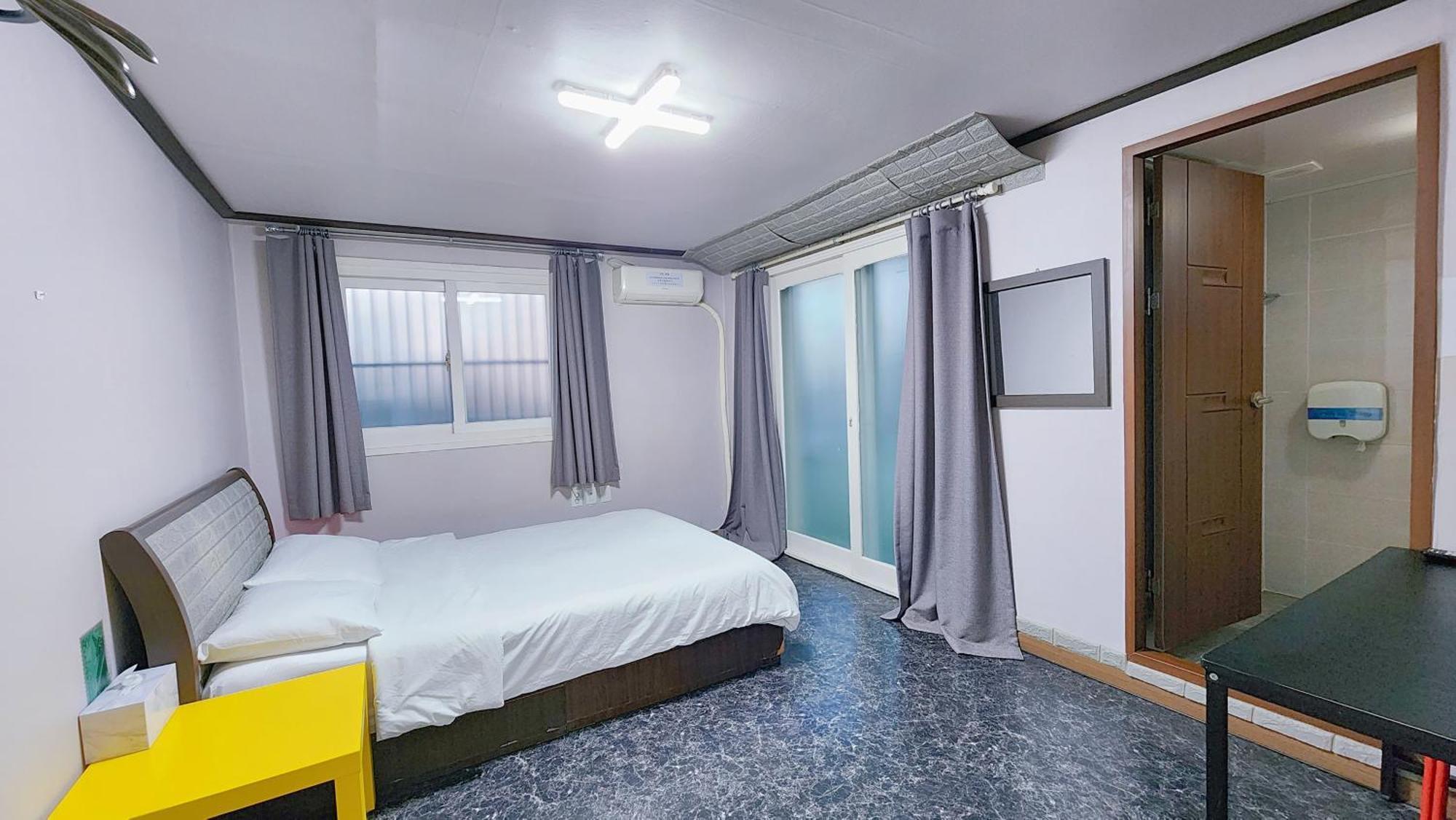 1012 House Namsan Hotel Seoul Room photo