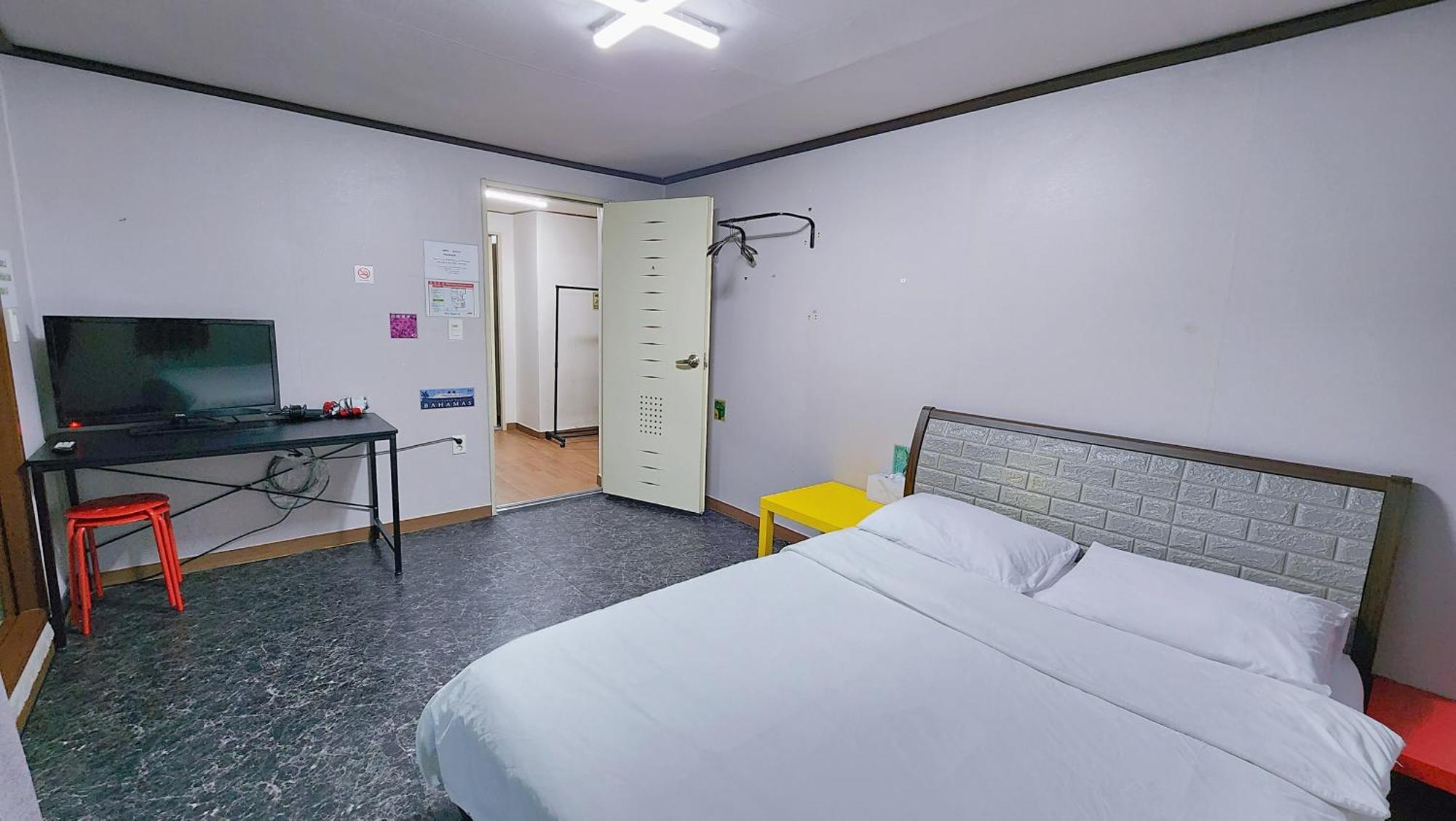 1012 House Namsan Hotel Seoul Room photo