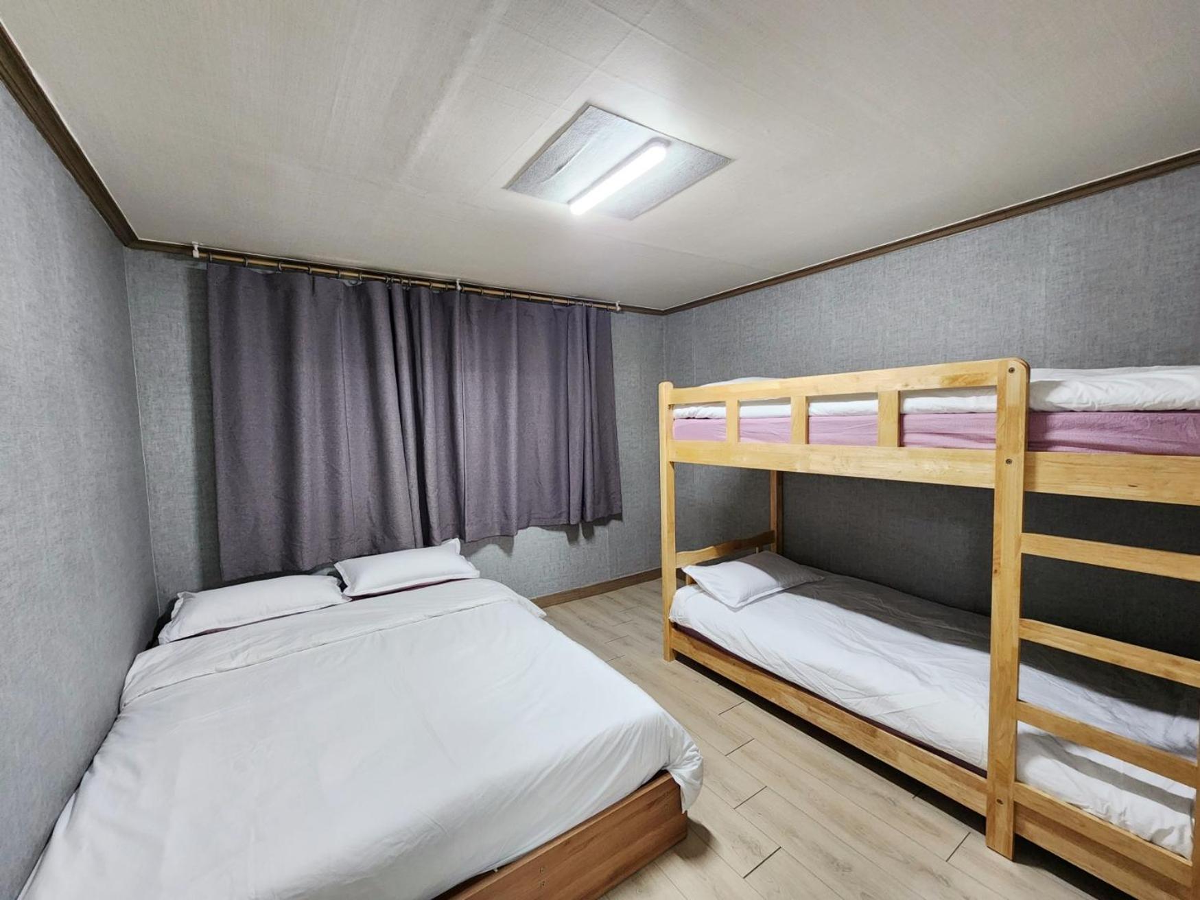 1012 House Namsan Hotel Seoul Room photo