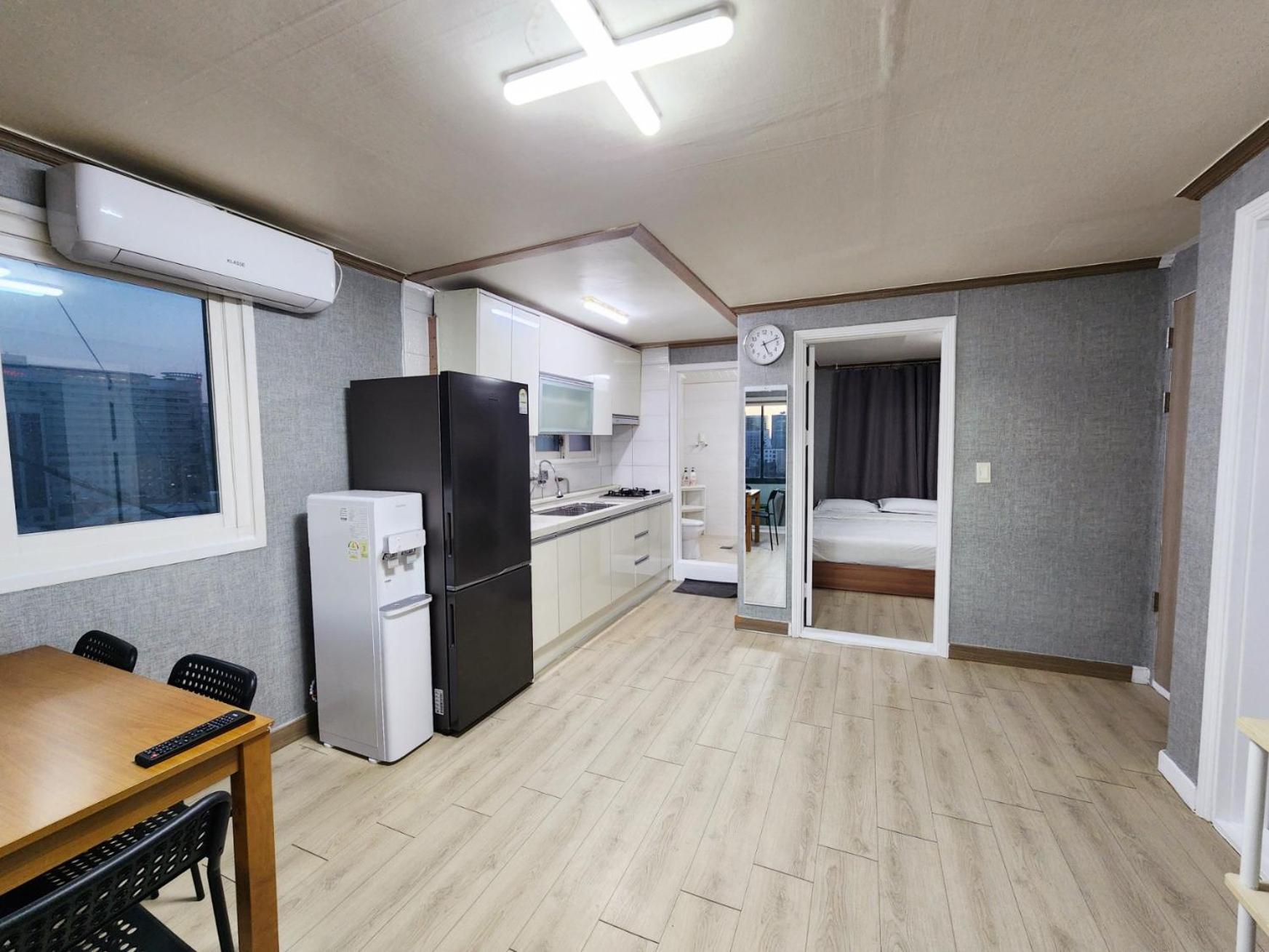 1012 House Namsan Hotel Seoul Room photo