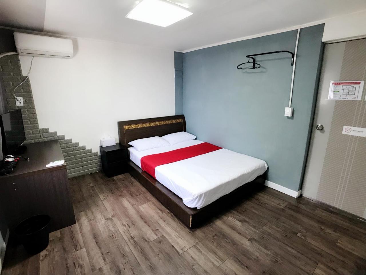 1012 House Namsan Hotel Seoul Exterior photo