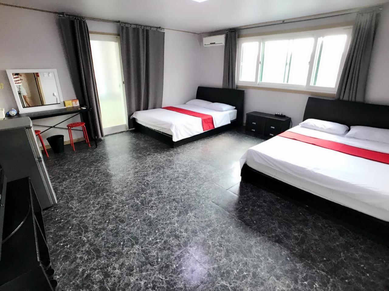 1012 House Namsan Hotel Seoul Exterior photo