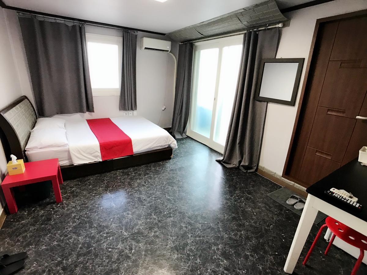 1012 House Namsan Hotel Seoul Exterior photo