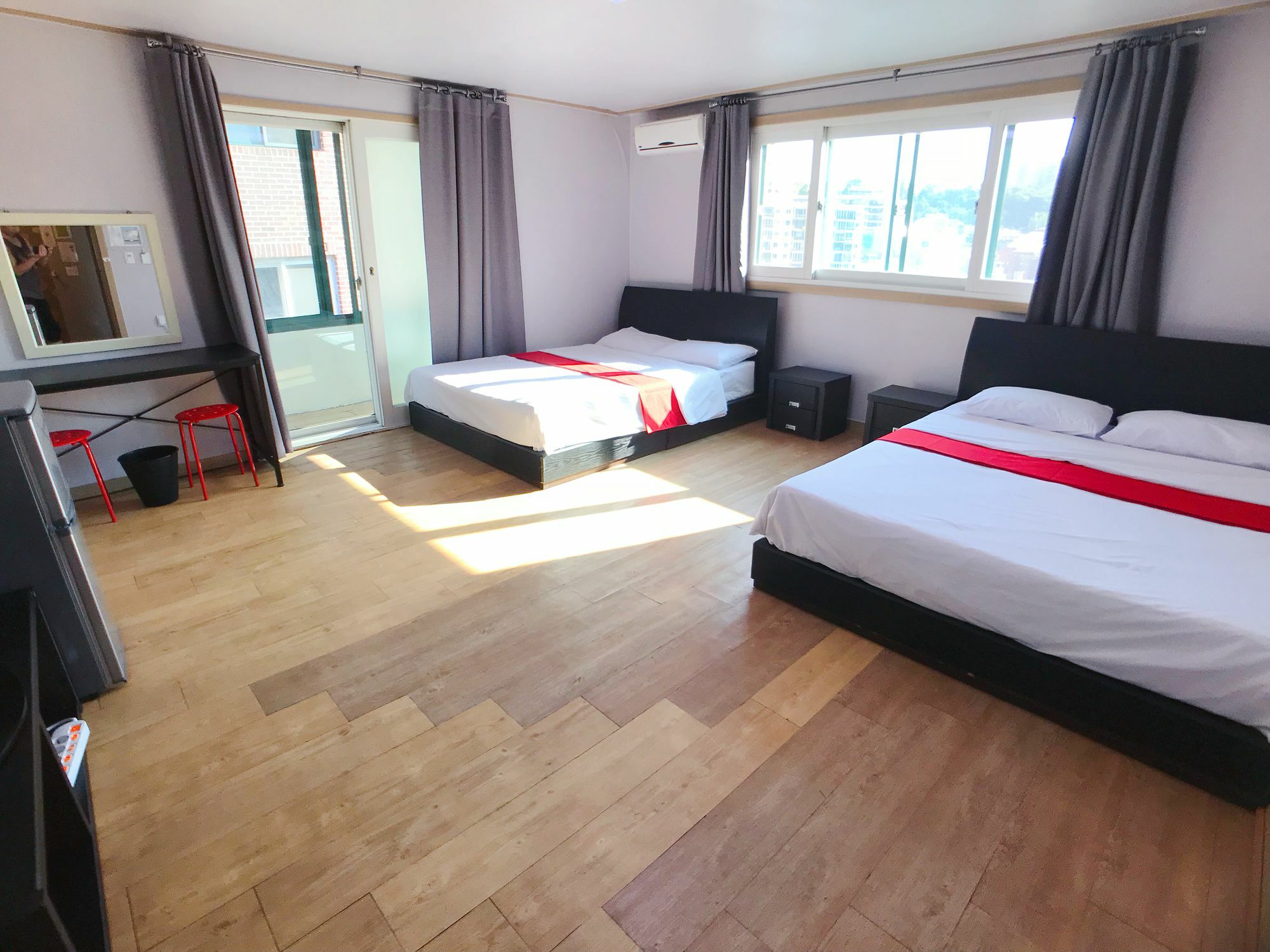 1012 House Namsan Hotel Seoul Exterior photo